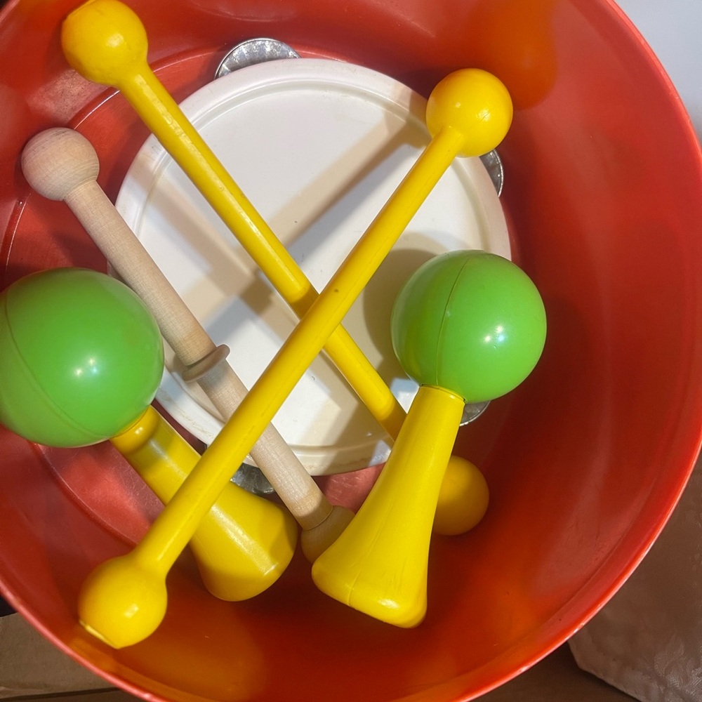 1979 Fisher-Price Vintage Toy Drum with Accessories #921 VERY CLEAN 8x5” - Picture 3 of 11